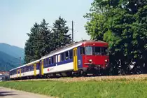 Oensingen Balsthal Bahn/OeBB.
Der ehemalige RM Pendelzug bestehend aus dem Hochleistungstriebwagen BDe 4/4ll 576 250 mit B 551 und ABt 991 wurde im Jahre 2005 durch einen  nigelnagelneuen  RBe Pendelzug ersetzt.
Der ehemalige SBB RBe 540 019-7 mit AB EW II 505 und BDt EW I 905 wurde bei der Ankunft in Oensingen sowie auf seiner ersten Fahrt nach Balsthal noch mit SBB-Anschrift verewigt.
Foto: Walter Ruetsch