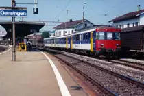 Oensingen Balsthal Bahn/OeBB.
Der ehemalige RM Pendelzug bestehend aus dem Hochleistungstriebwagen BDe 4/4ll 576 250 mit B 551 und ABt 991 wurde im Jahre 2005 durch einen  nigelnagelneuen  RBe Pendelzug ersetzt.
Der ehemalige SBB RBe 540 019-7 mit AB EW II 505 und BDt EW I 905 wurde bei der Ankunft in Oensingen sowie auf seiner ersten Fahrt nach Balsthal noch mit SBB-Anschrift verewigt.
Foto: Walter Ruetsch
