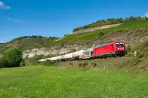 187 139 mit einem gemischten Güterzug bei Himmelstadt Richtung Würzburg, 18.09.2019