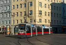 Wien 

ULF A 43 als Linie D am Julius-Tandler-Platz/FJB, 12.05.2020. 