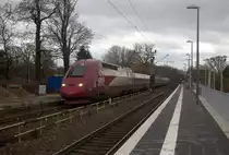 Der Thalys aus Paris(F) nach Köln-Hbf(D) kommt aus Richtung Aachen-West als Umleiter und fährt durch Kohlscheid und fährt in Richtung Herzogenrath,Rheydt. 
Aufgenommen von Bahnsteig 2 in Kohlscheid.
Bei Wolken am Nachmittag vom 1.2.2020.