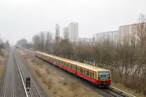 S-Bahn Berlin 481 xxx // Aufgenommen im Berliner Stadtteil Marzahn. // 25. März 2016