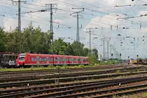 Als RB 27 (Mönchengladbach - Koblenz Hbf) fuhr am Mittag des 22.06.2019 der 425 595-6 am Rangierbahnhof und DB Museum in Koblenz Lützel vorbei in Richtung Zielbahnhof.