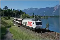 Die SBB Re 460 075-5  Léman 2030  mit ihrem IR 1713 auf dem Weg nach Brig kurz vor Villeneuve. 

21. Mai 2020