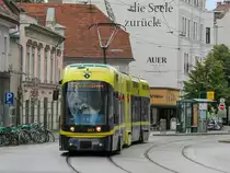 Graz. Cityrunner 667 fuhr am 21.05.2020 auf der Linie 13, hier am Dietrichsteinplatz. 