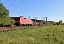 152 050-1 ist am 07.05.20 mit einem Mischer bei Großeutersdorf zu sehen.