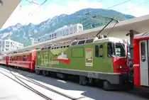 Hier rangiert Ge 4/4 630 einen Zug nach Arosa zusammen.