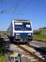 Ein TRI-Steuerwagen Anfang Mai 2020 auf dem Weg Richtung Oberhausen kurz vor der Eisenbahnbrücke in Hattingen. (Fotostandort: Rad-/Fußweg)
