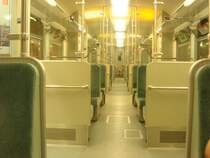 Die S6 auf der Realation Stuttgart Schwabstra�e-Leonberg-Weil der Stadt. Hier die Innenansicht der ET420. Aufgenommen am 19.07.07