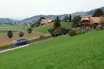  Dr schnällscht Wäg nach Worb 
durchs Worblental mit dem blaue Bähnli.
BDe 4/4 36 bei Vechigen am 16. September 2018.
Foto: Walter Ruetsch
