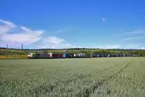 BLS Cargo Bombardier Traxx 486 501 mit einen KLV Zug in Niederwalluf am 30.05.20