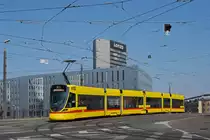 Be 6/10 Tango 186, auf der Linie 10, überquert die Münchensteinerbrücke. Die Aufnahme stammt vom 03.04.2020.