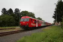 Von Mai bis Oktober verkehren zwischen Spielfeld-Straß und Bad Radkersburg immer an Wochenenden und Feiertagen drei Zugpaare die mit einer 2016 und drei CityShuttle Wagen gebildet werden wobei ein Zwischenwagen zur Hälfte als Fahrradtransportwagen ausgestattet ist um den großen Andrang an Fahrradfahrern gerecht zu werden. 
Am sehr trüben 31.5.2020 steht der 4188 gebildet aus 8073 025 und geschoben von 2016 096 im Bahnhof Bad Radkersburg und wartet auf die Abfahrt nach Spielfeld-Straß.