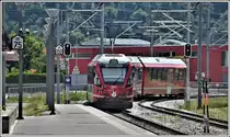 S2 1555 mit ABe 4/16 nach Thusis verlässt Bonaduz. (31.05.2020)