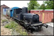 Bei Youtube dampft sie noch und auch auf der Intro Seite der Angelner Dampfeisenbahn ist 
sie zu sehen. In Natura aber ist die dänische Dampflok 654 derzeit weit von einer Einsatzfähigkeit entfernt. In dem abgebildeten Zustand stand sie am 27.5.2020 vor dem Lokschuppen in Kappeln.