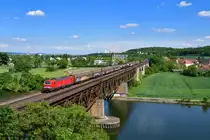 193 379 mit einem Güterzug am 19.05.2020 bei Mariaort.