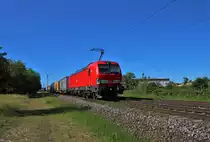 DB Cargo Siemens Vectron 193 333-2 mit einen KLV Zug in Waghäusel (Baden Württemberg) am 31.05.20