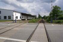 Verladerampe einer M�belspedition an der Norderstedter Industriebahn am 26.06.2007