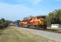 818 & 823 approach New Smyrna Beach whilst working FEC train 101-12 from Jacksonville Bowden to Miami Hialeah,  12 Feb 2019.

411 is being hauled dead in the consist...