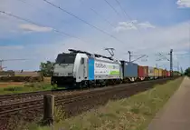 Railpool/RTB Cargo 186 421-4 mit Containerzug in Waghäusel (Baden Württemberg) am 31.05.20