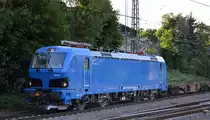 Nagelneue Siemens Smartron gerade erst übergeben an northrail (Paribus Capital GmbH)  mit  192 017  (NVR:  92 80 6192 017-2D-NRAIL ), aktueller Mieter mir nicht bekannt, verlässt mit Containerzug den Hamburger Hafen am 02.06.20 Durchfahrt Bf. Hamburg-Harburg.