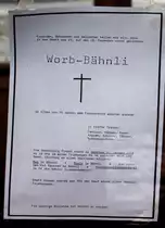 Regionalverkehr Bern-Solothurn/RBS/VBW.
Auf der ehemaligen VBW-Strecke Worb-Dorf - Bern Kirchenfeld wurden sämtliche Regionalzüge bis zur Umstellung im Jahre 1988 auf die neuen Be 4/8 81 bis Be 4/8 89 mit den baluen Triebzügen aus den Jahren 1910 bis 1974 geführt.
Die Aufnahmen erinnern an das WORB-BÄHNLI der 80er-Jahre.
In der Nacht vom 27. auf den 28 Dezember 1988 musste das geliebte
WORB-BÄHNLI im Alter von 75 Jahren dem Fortschritt weichen.
Am Sonntag den 31. Januar fand um Mitternacht ab der Station Bern-Kirchenfeld die letzte Fahrt nach Worb-Dorf statt. Geführt wurde der voll besetzte Planzug mit dem BDe 4/4 36.
Mit Wehmut hat sich auch der Bahnfotograf aus dem Kanton Solothurn auf dieser Fahrt zusammen mit Freunden von den ihm sehr lieb gewordenen blauen Zügen verabschiedet.  
Foto: Walter Ruetsch  