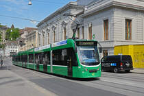 Be 6/8 Combino 322, auf der Linie 8, fährt den Steinenberg hoch zur Haltestelle Bankverein. Die Aufnahme stammt vom 28.05.2020.