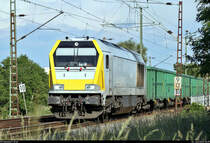 Sandzug mit 263 005-1 (Voith Maxima 30 CC) der Voith Turbo Lokomotivtechnik GmbH & Co. KG (VTLT), vermietet an die Starkenberger Güterlogistik GmbH, fährt durch die Saaleaue bei Angersdorf auf der Bahnstrecke Halle–Hann. Münden (KBS 590) Richtung Angersdorf.
[2.6.2020 | 18:39 Uhr]