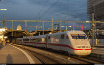 Am heutigen 14. Juni 2020 endet der planmässige Einsatz der ICE 1 in der Schweiz. Die Linie nach Chur wurde bereits vor einigen Monaten auf ICE 4 umgestellt, die Linie nach Interlaken folgt jetzt. Ob das für die Passagiere von Vorteil ist, wird sich zeigen müssen.<br>
Am Abend des 14. Mai 2017 wartet der zuvor als ICE 77 aus Kiel eingetroffene 401 087 in Zürich HB auf die Fahrt in die Abstellung.