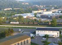 Havelländische Eisenbahn AG 285 105-3 TRAXX DE ( 9280 1285 105-3 D-HVLE ) mit einem Schüttgutzug in Gera am 13.6.2020
