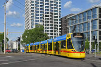 Be 6/10 Tango 189, auf der Linie 10, fährt bei der Haltestelle Bahnhof SBB ein. Die Aufnahme stammt vom 24.05.2020.