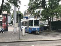 Linie 5 2041  Hottingen  an der Endhaltestelle Kirche Fluntern. Datum: 14. 6. 2020