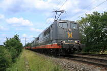 Am 15.6.2020 bespannten gleich 2 Loks der Baureihe 151 den Hectorknüppel aus dem Emsland, dabei übernahm 151 070-0 (Lang) die Führung,151 027-0 (Metropolis) lief an zweiter Stelle zur Unterstützung mit.