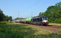 193 650 der MRCE schleppte am 13.06.20 einen Kesselwagenzug durch Burgkemnitz Richtung Wittenberg.