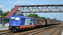 Raildox GmbH & Co. KG, Erfurt [D] mit  187 318-1  [NVR-Nummer: 91 80 6187 318-1 D-RDX] und Ganzzug Schiebewandwagen am 16.06.20 Bf. Saarmund.