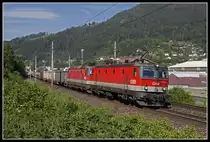 1144 014 + 1144 212 mit Güterzug bei Kapfenberg am 3.06.2020.