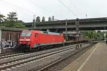 Nachdem die 152 155-8 am 06.07.2019 ihren Containerzug im Hamburger Hafen abgeliefert hatte, fuhr sie nun erneut durch den Bahnhof von Hamburg Harburg mit einem Zug, der aus leeren Containertragwagen bestand, in Richtung Rangierbahnhof Maschen.