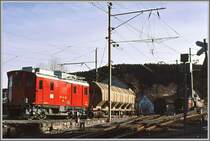 DZeh 2/4 21 mit Getreidewagen f�r die M�hle Wolfhalden in Heiden zu einer Zeit als noch G�terverkehr stattfand. Dank der Normalspur konnten s�mtliche G�terwagen nach Heiden bef�rdert werden, wenngleich ein vollbeladener vierachsiger Getreidesilowagen mit zwei Triebfahrzeugen nach oben gezogen und geschoben werden musste. Heiden. (Archiv 11/78)