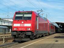 Br.146 213-4 mit einem Dostozug im Bahnhof G�ppingen. Der Zug fuhr nach Heilbronn Hbf. Aufgenommen im Juli 2007.