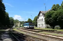 810 559-5 als Os 16711 ist am 01.07.20 in Žlutice zusehen.