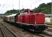DIESELLOK 212 079-8 IM BAHNHOF SIEGEN
Diesellok 212 079-8 am 3.7.2020 im Hbf. SIEGEN...kurz danach verließ der kurze
Sonderzug mit V200/V 220 vorne den Bahnhof Richtung BETZDORF/KÖLN...