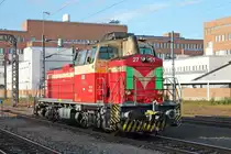 Portrait von Dv12 2751, als diese am Abend des 09.07.2019 mit Rangieraufgaben im Bahnhof von Oulu zutun hatte.