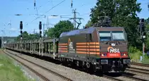 HSL Logistik GmbH, Hamburg [D] mit  185 600-4  [NVR-Nummer: 91 80 6185 600-4 D-BRLL] und PKW-Transportzug (leer) am 23.06.20 Bf. Saarmund.
