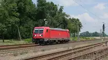 187 139-1 aus Richtung Potsdam kommend nach Brandenburg (Havel) bei Durchfahrt in Groß Kreutz; 25.06.2020
