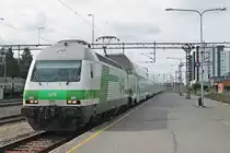 Einfahrt am Morgen des 10.07.2019 von Sr2 3233 mit dem IC 403 (Tampere - Oulu) auf Gleis 3 in den Endbahnhof. Anschließend ging es dann als IC 24 in die Landeshauptstadt.