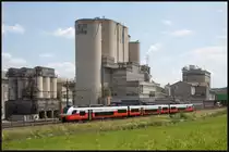 Ein 4744 durchfährt den Bahnhof Retznei . 

23.06.2020