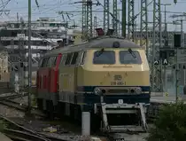 Am 5.5.20 standen 218 838 der DB Fernverkehr und 218 490 der RP im Stuttgarter Hauptbahnhof