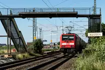146 213 - 4 mit RB 17186 nach Freiburg im Bahnhof Auggen Rheintalbahn. 05.07.2020
Die Umbau arbeiten für den 4 Gleisigen Ausbau des Bahnhof Auggen sind schon voll im Gange.