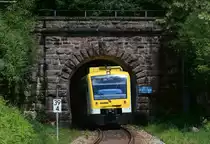 VT 521 und VT 528  Hans Grohe  als SWE 61990 (Freudenstadt Hbf-Bad Griesbach(Schwarzwald) am Schwenkenhardtunnel 31.5.20