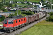 Re 620 040-6  Münchenstein  mit einem Güterzug unterwegs nach Basel, aufgenommen am Abend des 25.06.2020 bei Zeihen AG.